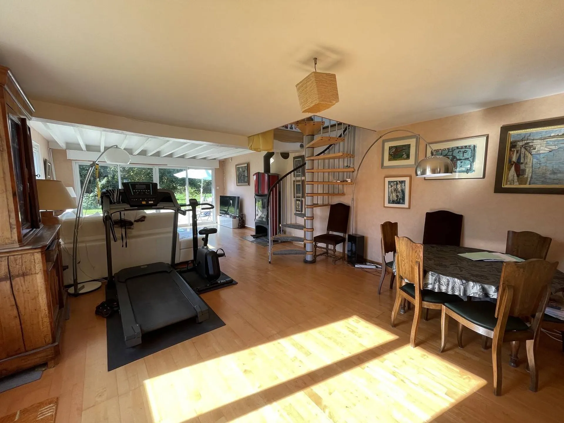 Ensemble immobilier de 321m² à la campagne sur son terrain de 4 050m², proche de Dieppe, Seine Maritime, 76.