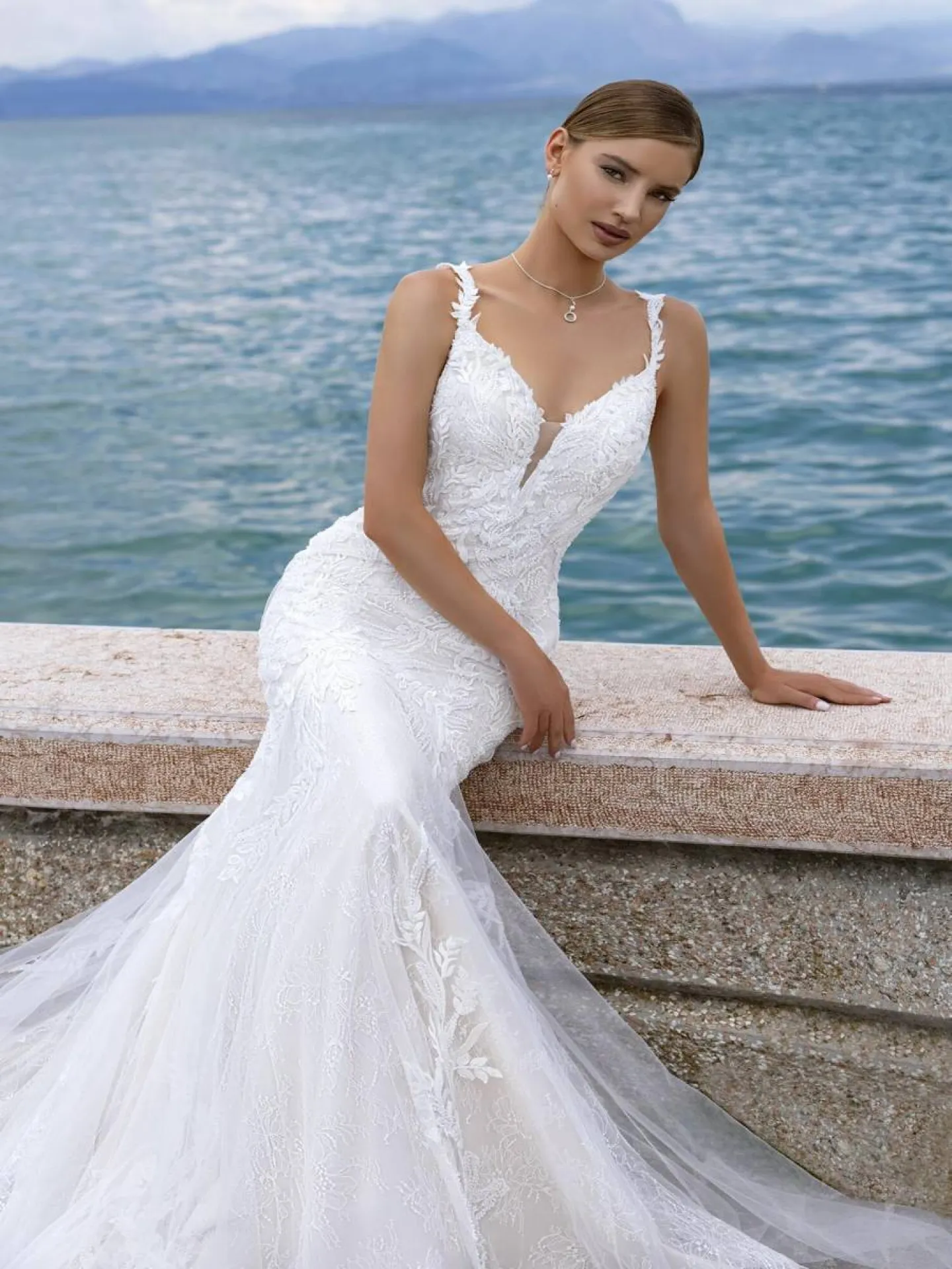 ROBE COLLECTION BELLA 22424 2024 12345 .