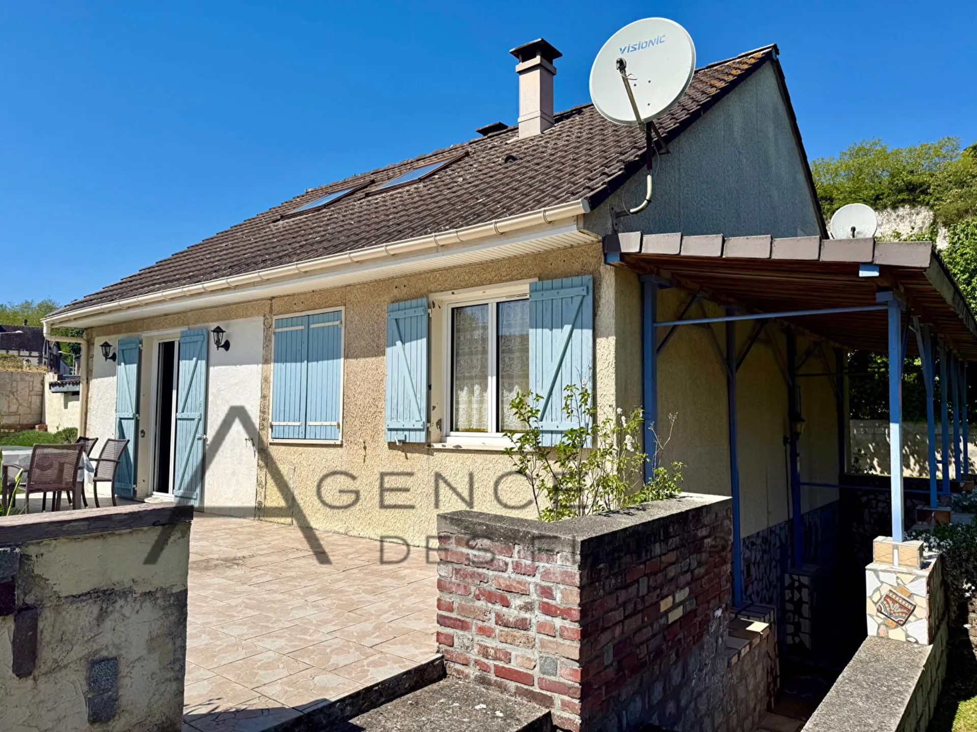 A vendre maison de 90 m² sur sous-sol total édifiée sur un terrain de 1350 m² située à SAINT AUBIN LES ELBEUF