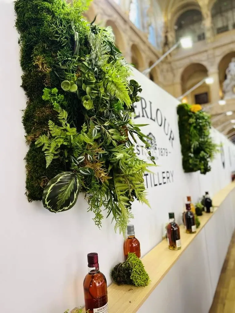 mur vegetal pour décoration de stand