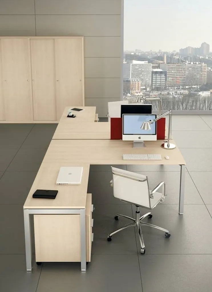 Bureaux open-space opératifs à Nîmes dans le Gard