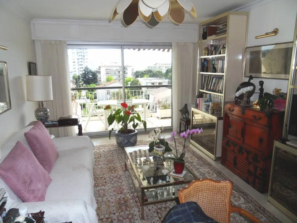 appartement 4 pièces SAINT LAURENT DU VAR (06700) - VENTE EN VIAGER OCCUPE