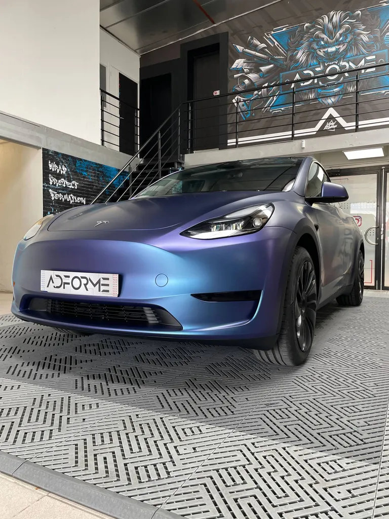 Covering Tesla model  Y Grenoble 