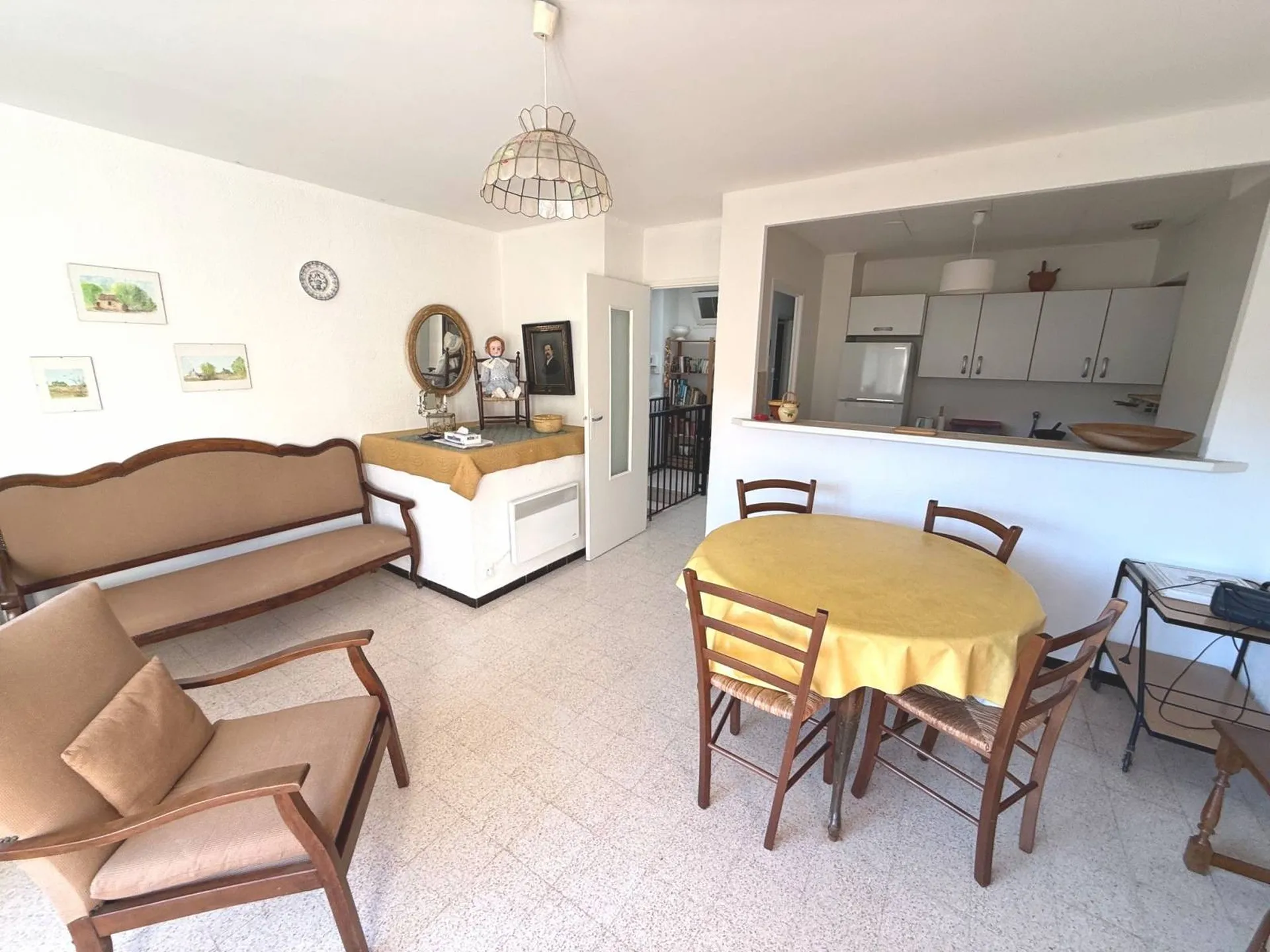 Maison de campagne de Type 3 Roquefort la Bédoule rare à la vente dans un quartier recherché au calme, cadre champêtre