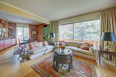Appartement Le Vésinet 4 pièces avec un grand balcon dans une résidence de Standing