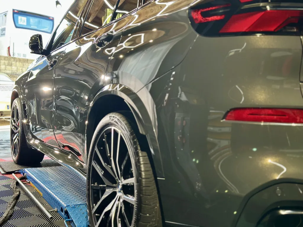 Detailing automobile bmw X5 Traitement céramique 