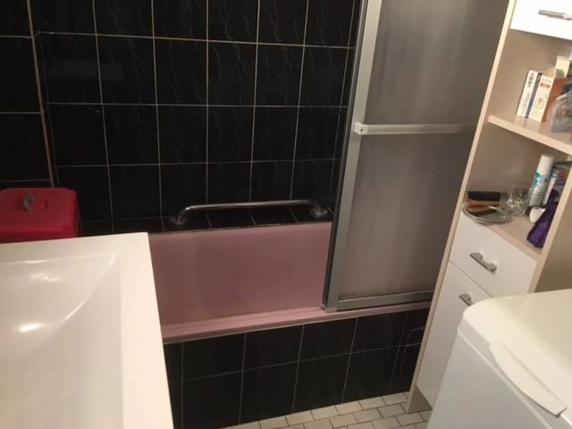 Remplacement de baignoire par douche sécurisée pour sénior à Miramas, Bouches du Rhône (13)