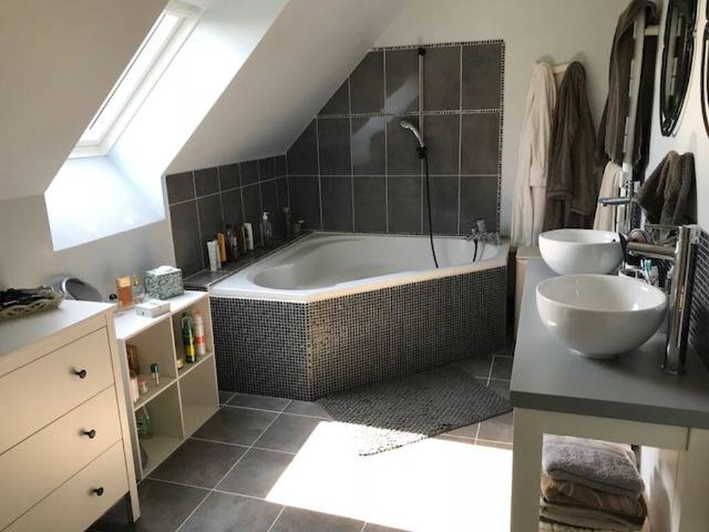 Acquisition propriété récente et sa suite parentale au rez-de-chaussée proche Lisieux 14100