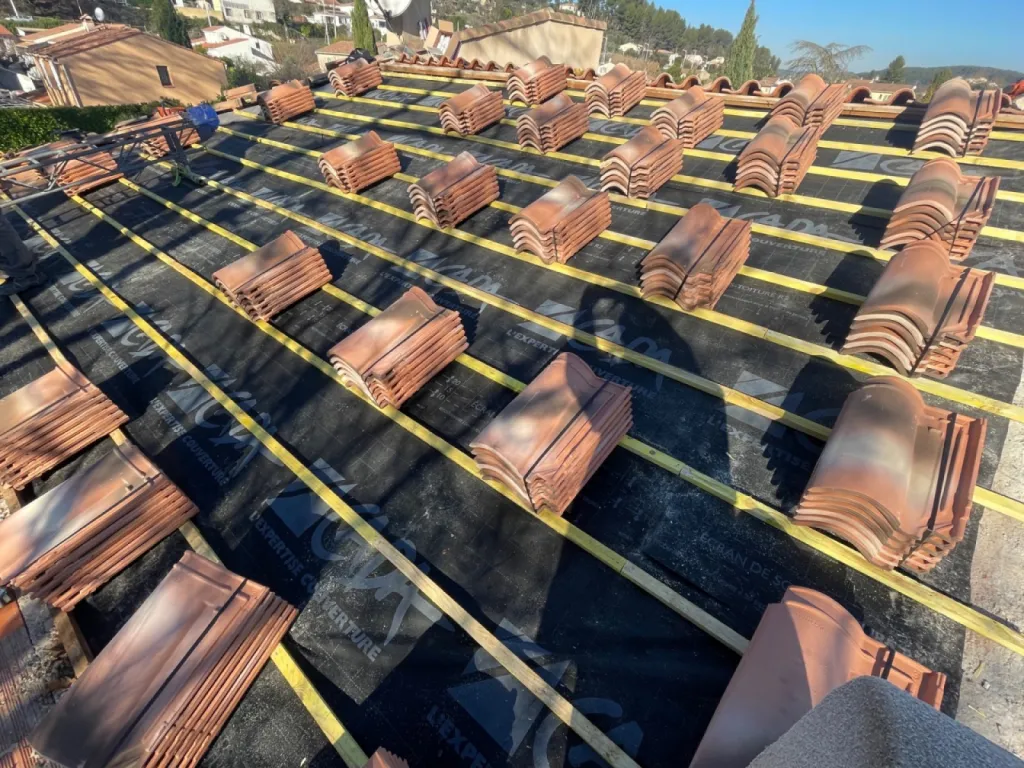 pose des tuiles mecanique sur istres