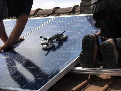 Pose de panneaux solaires