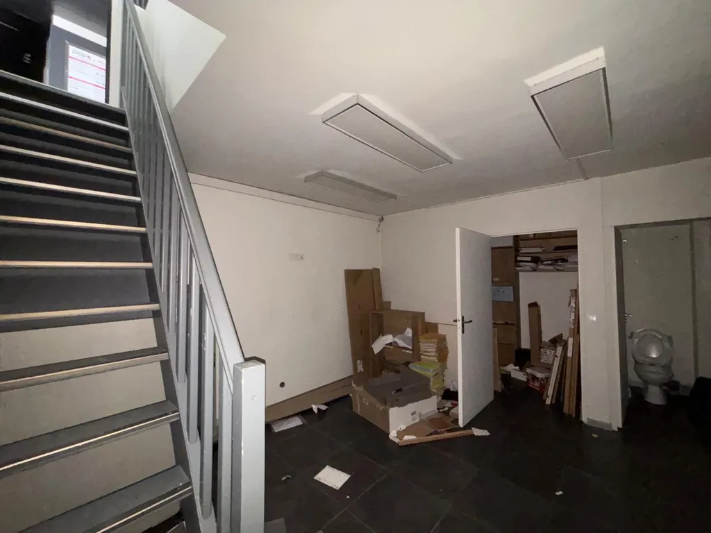 Location - Boutique 110 m², Batignolles, Boulevard des Batignolles 75017 PARIS