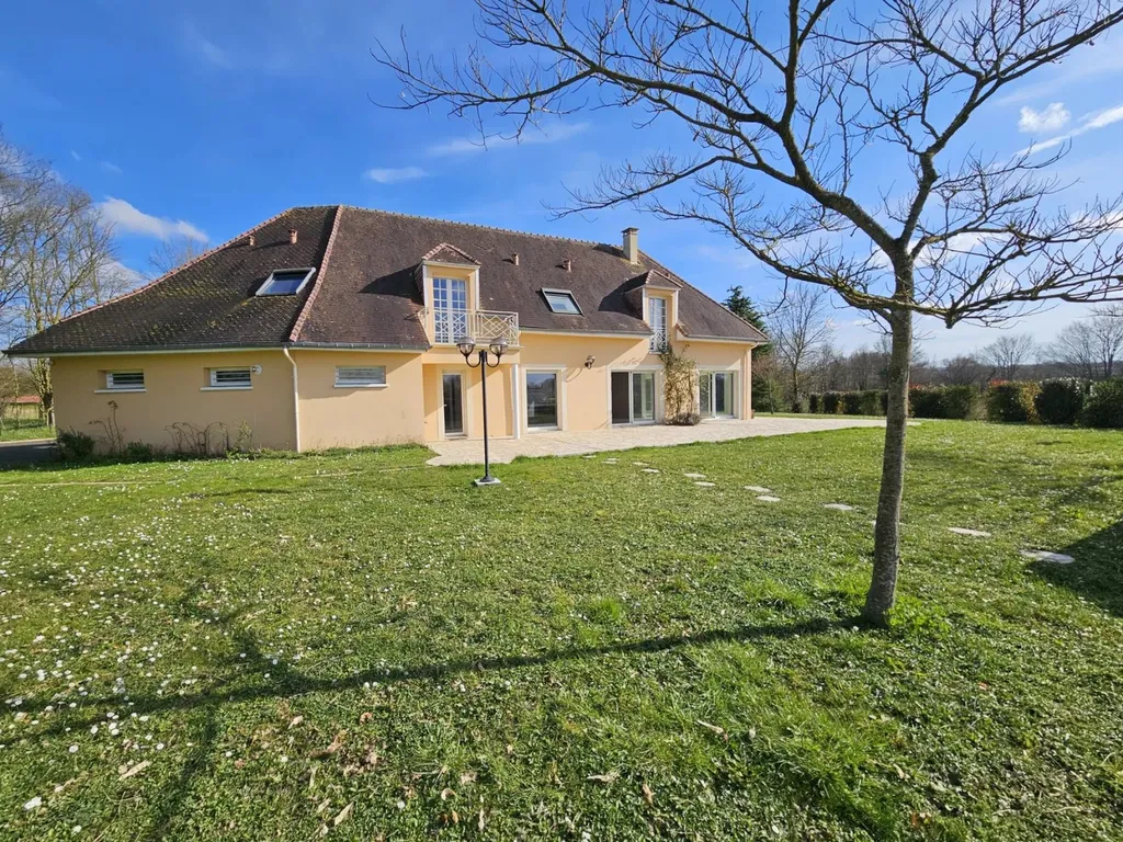 Maison récente proche du Mans à vendre avec 4 chambres