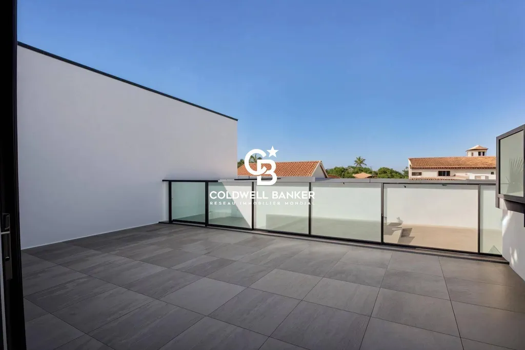 Appartement à vendre Bordeaux – dernier étage avec 2 terrasses, ascenseur et parkings entre Fondaudège et Jardin Public