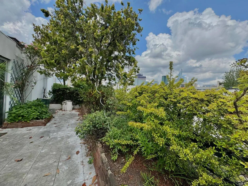 A vendre 4 pièces en dernier étage avec terrasse - Bois de Boulogne Neuilly sur Seine 92200