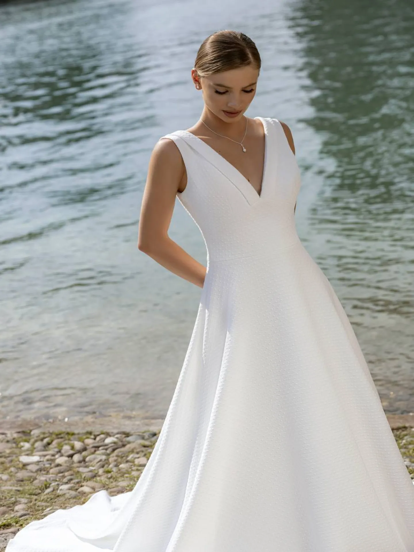 robe de mariée trapèze en mikado à Aubagne