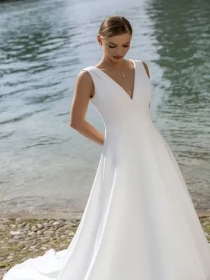 robe de mariée trapèze en mikado à Aubagne