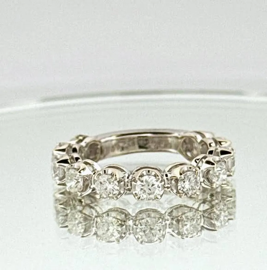 Luxe à La Teste de Buch : Une Bague Exceptionnelle chez Or Ligne avec cette bague 3/4 tour diamants