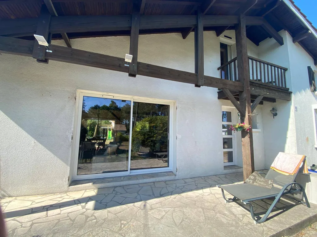 Coulissant en aluminium  sur mesure installé par Aquit'M proche Cestas et Pessac