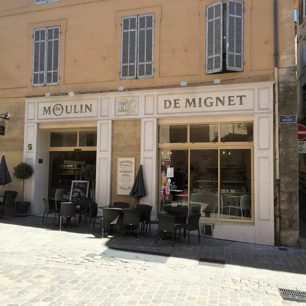 Découvrir un maître artisan menuisier pour projets bois haut de gamme à Marseille