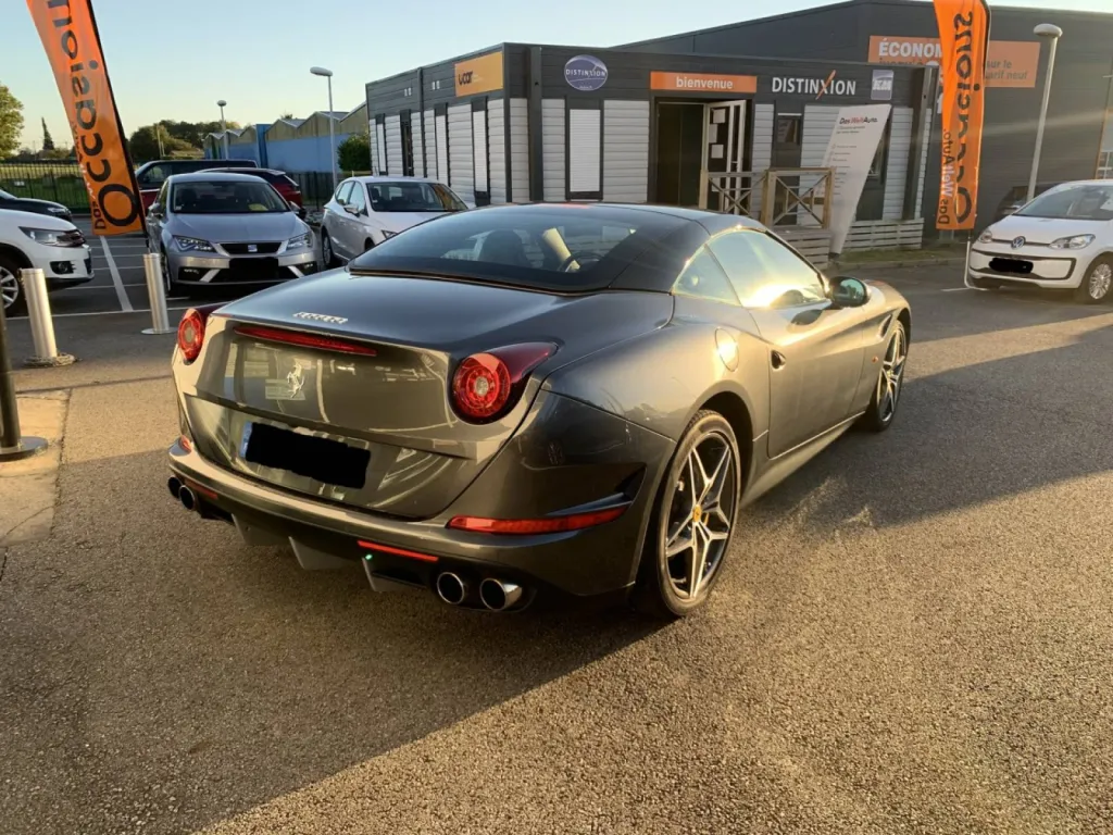 Vente Ferrari d'occasion Califonia T en Normandie