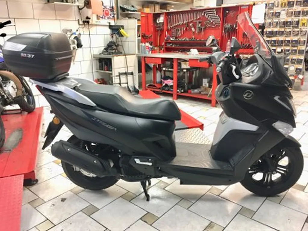DAELIM STEEZER 125 LA VALETTE DU VAR