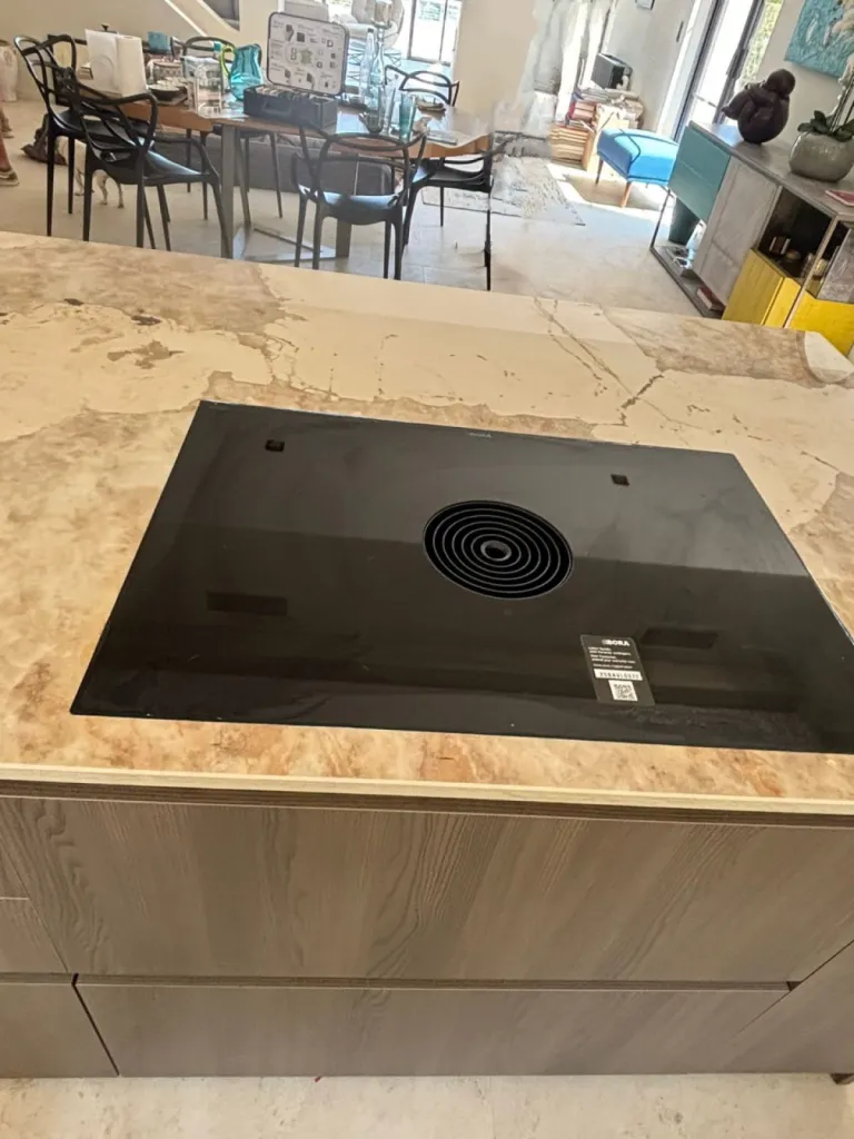 Fabrication et pose d'une cuisine en Dekton Khalo près de Chambéry
