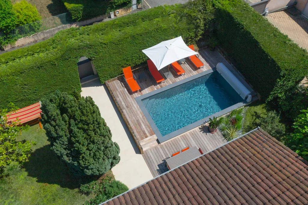 Construction de piscine et aménagement paysager à Genay