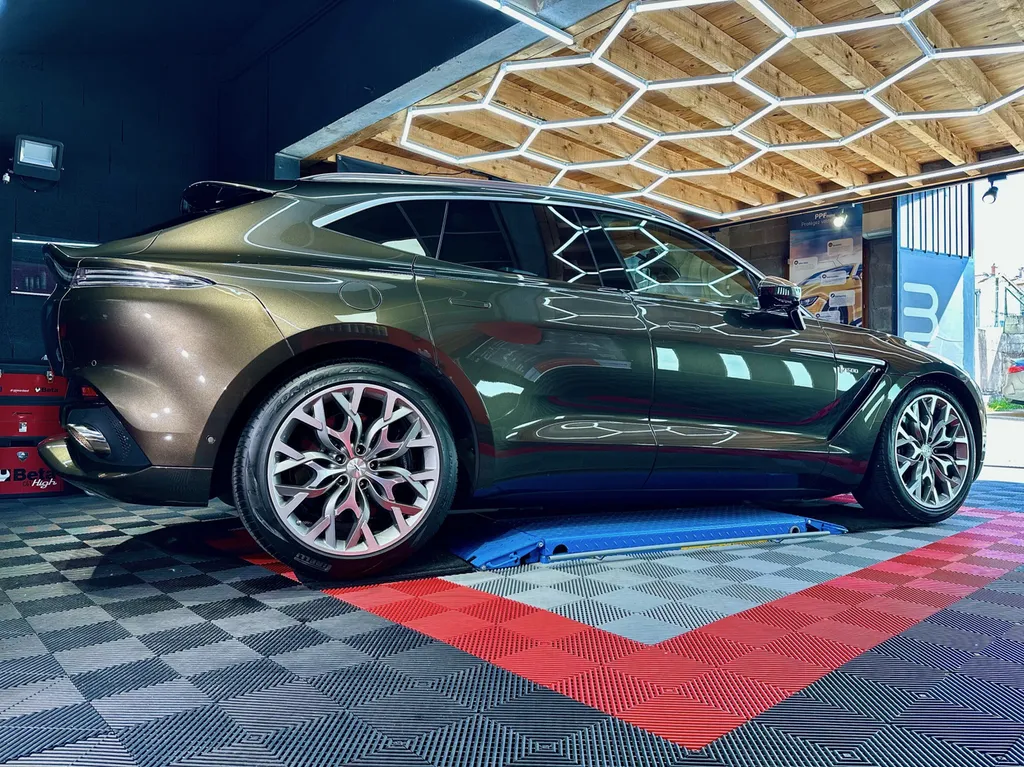 DETAILING auto protection carrosserie Aston Martin DBX sur Limonest 