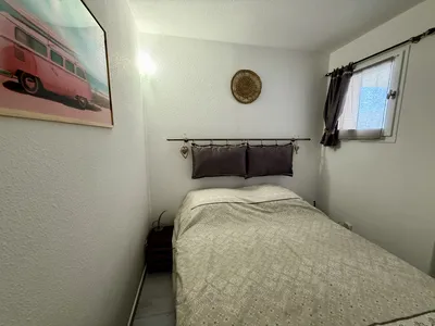 Les Issambres — Appartement 3 pièces de 34 m² entièrement rénové, dans une résidence prisée avec piscines et tennis, à deux pas de la plage