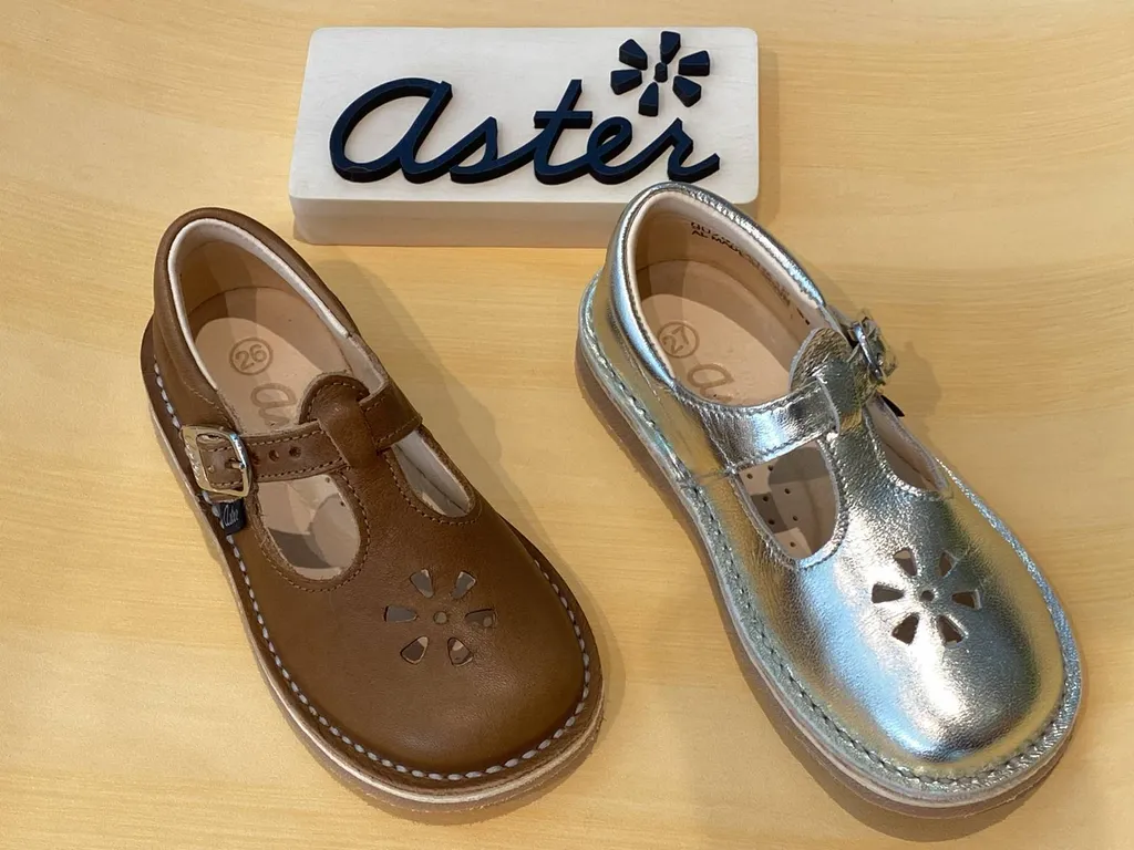 chaussure pour assortir à une tenue de Noël près de Caudéran