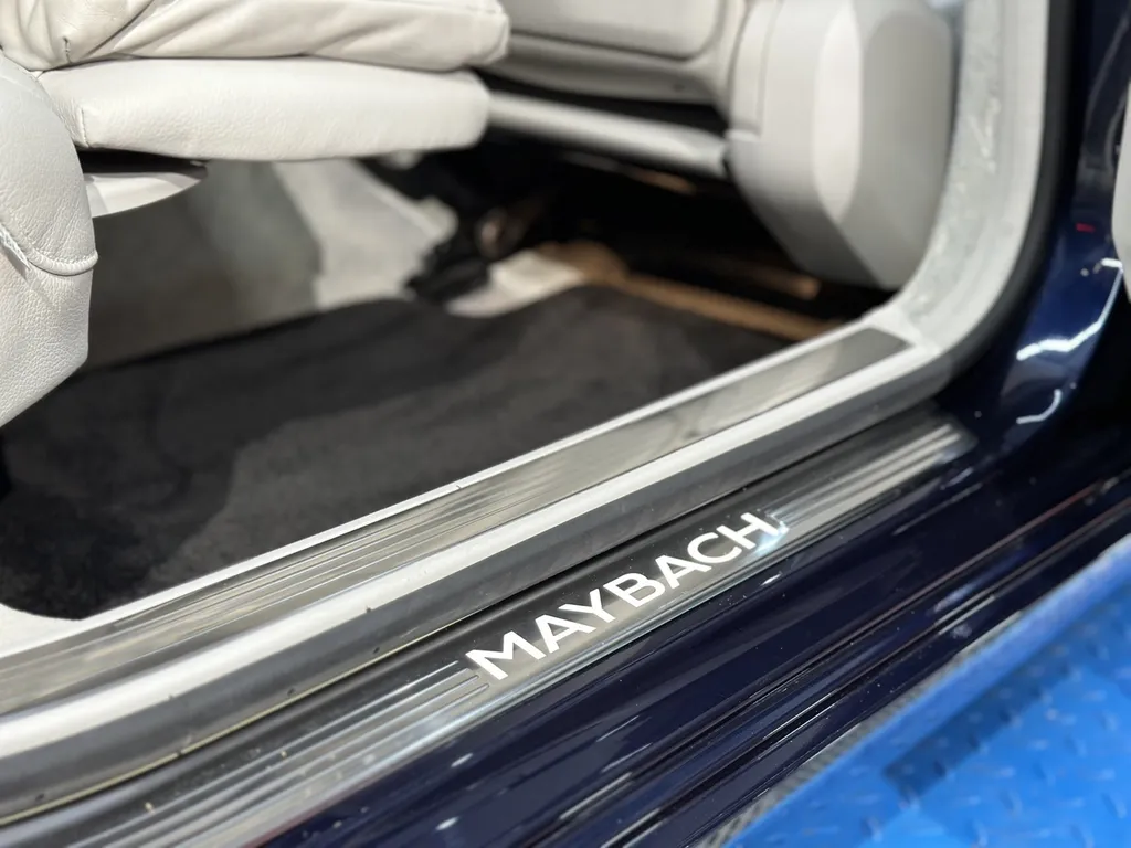 polissage carrosserie DETAILING traitement céramique lyon Mercedes Maybach