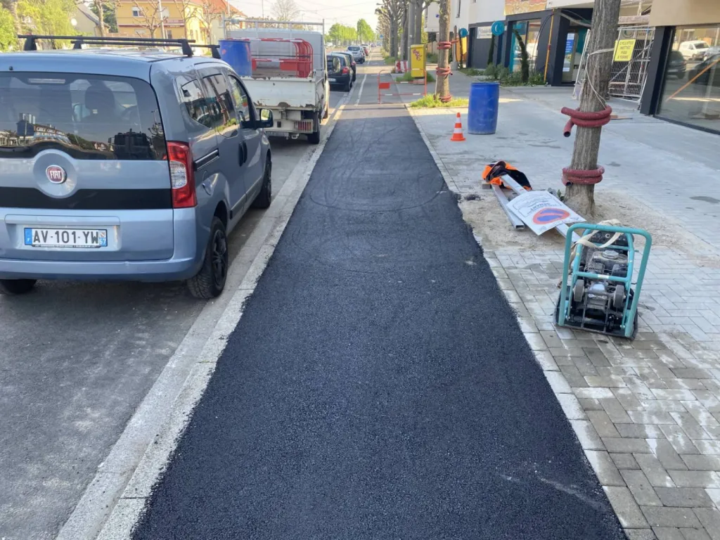 Goudronnage pour voie publique à Illkirch, près de Strasbourg CLK