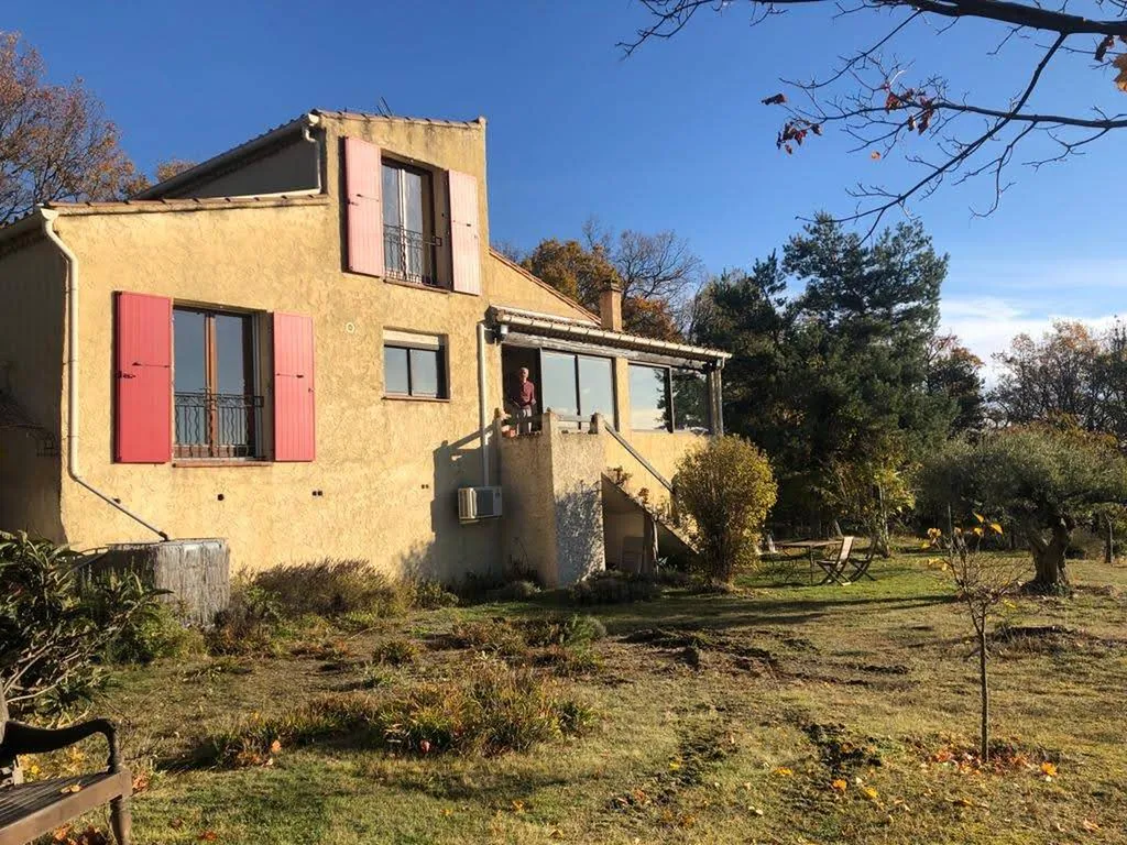 Remplacement de volets en bois par des volets en aluminium à Simiane-la-Rotonde (04)