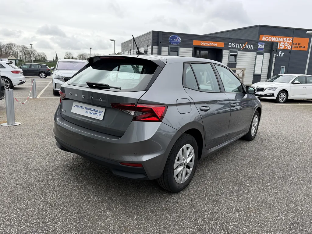 Skoda Fabia d'occasion aux environs d'Yvetôt : Berline essence 1.0 TSI 110 ch automatique disponible chez Caudebec Automobiles