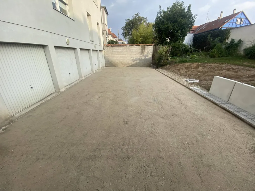 Entreprise pour une égalisation de terrain, à Wiwersheim dans le Bas-Rhin CLK