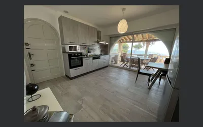 Villa vue mer et accès mer au fort potentiel avec piscine aux Issambres