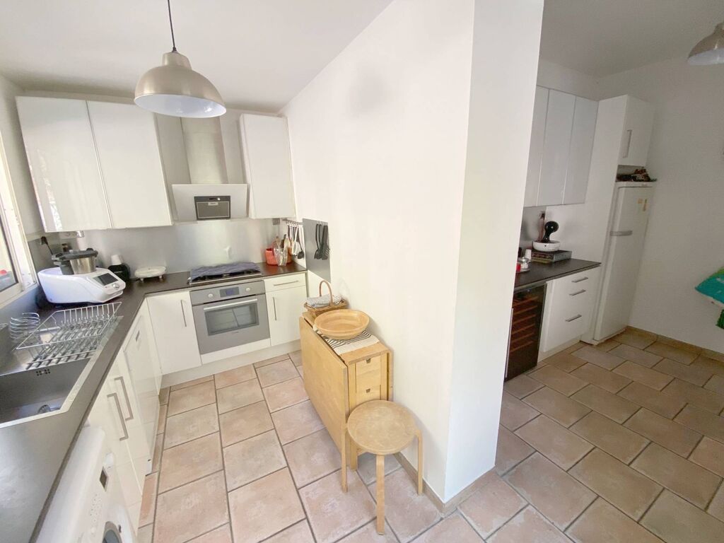 T5 avec 3 terrasses et piscine Carnoux