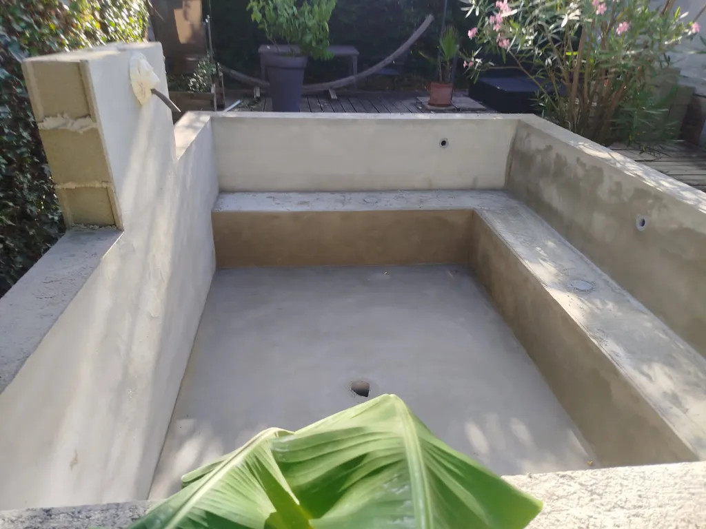 Trouver un professionnel pour remplacer mon liner de piscine à Arcachon, proche de La Teste (33)