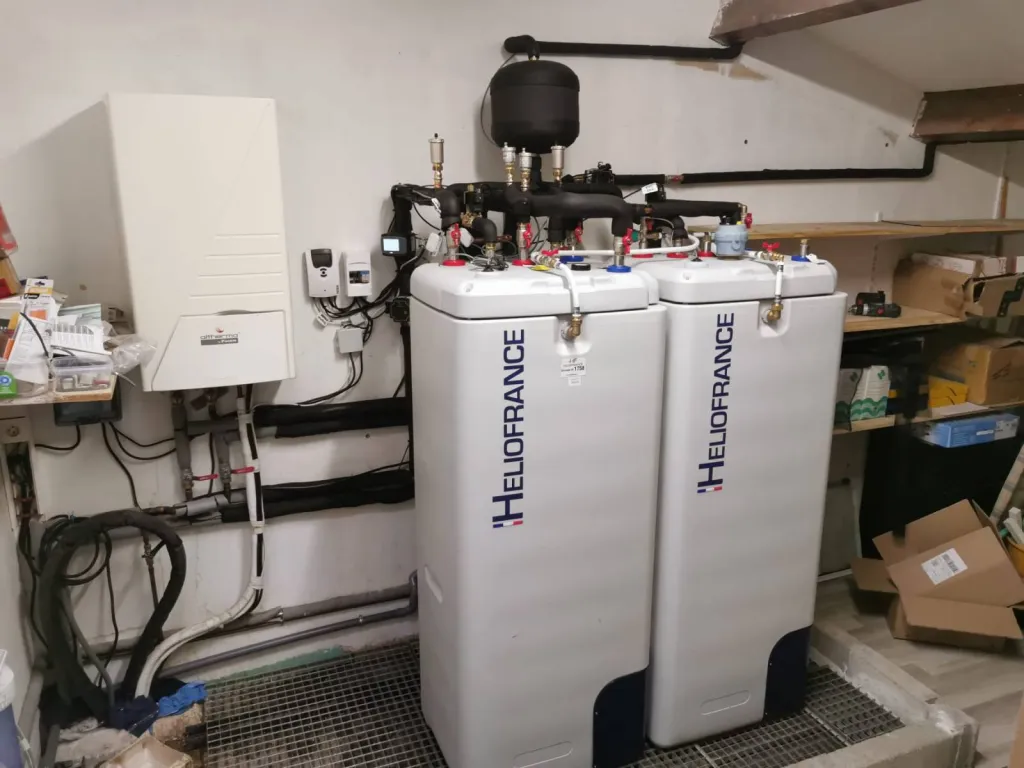 Installation d'une chauffe eau solaire Helio France par Provence Energie Solaire Services à La Ciotat