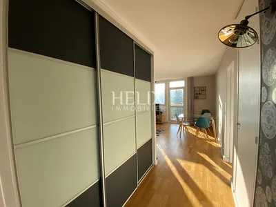 Le Pecq Rive gauche, appartement meublé en étage élevé avec ascenseur et balcon 