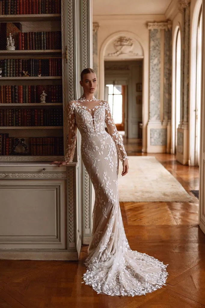 Robe de mariée sirène manches longues à Marseille 