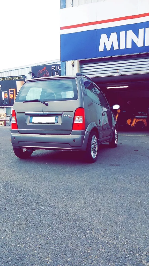 Voiture sans permis à Plan de campagne 