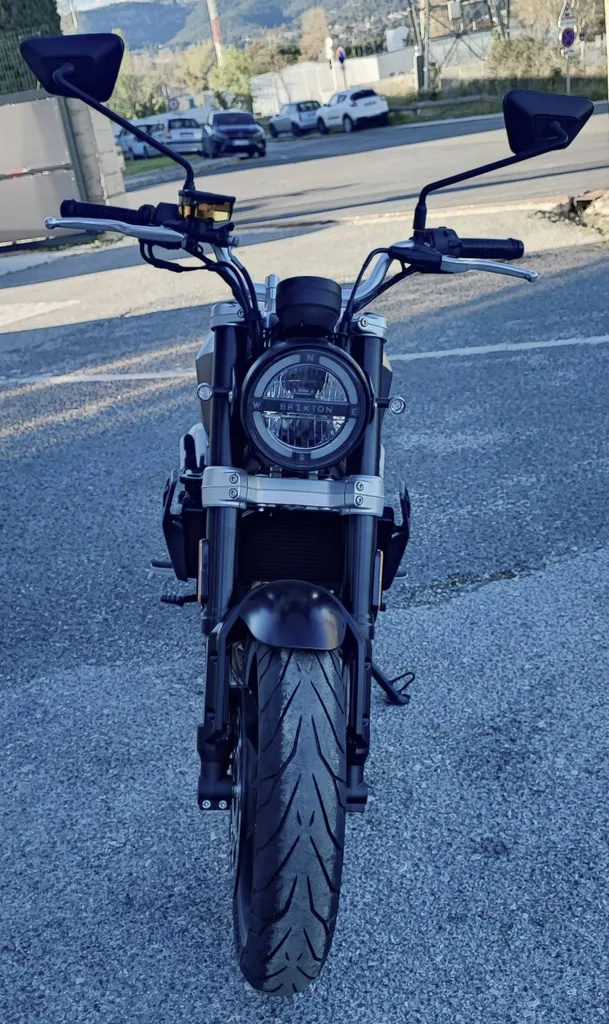 DESTOCKAGE Moto Neuve BRIXTON Crossfire 500 noire