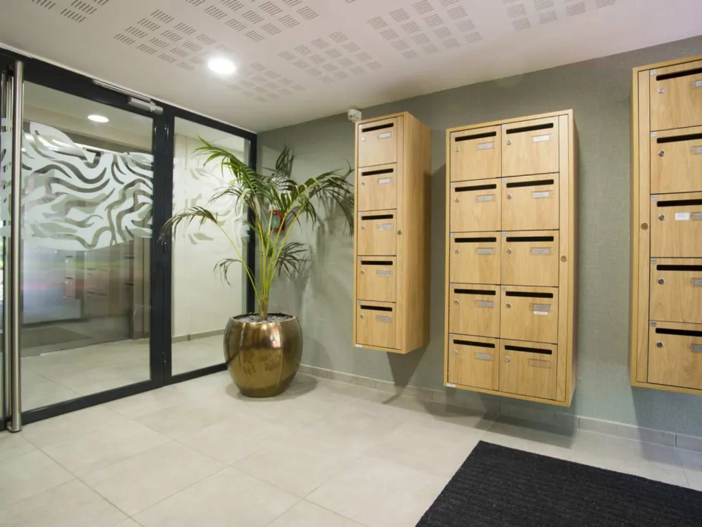 Reportage photographique événementiel inauguration de la Résidence D'Clic Pont-de-Claix hall d'entrée