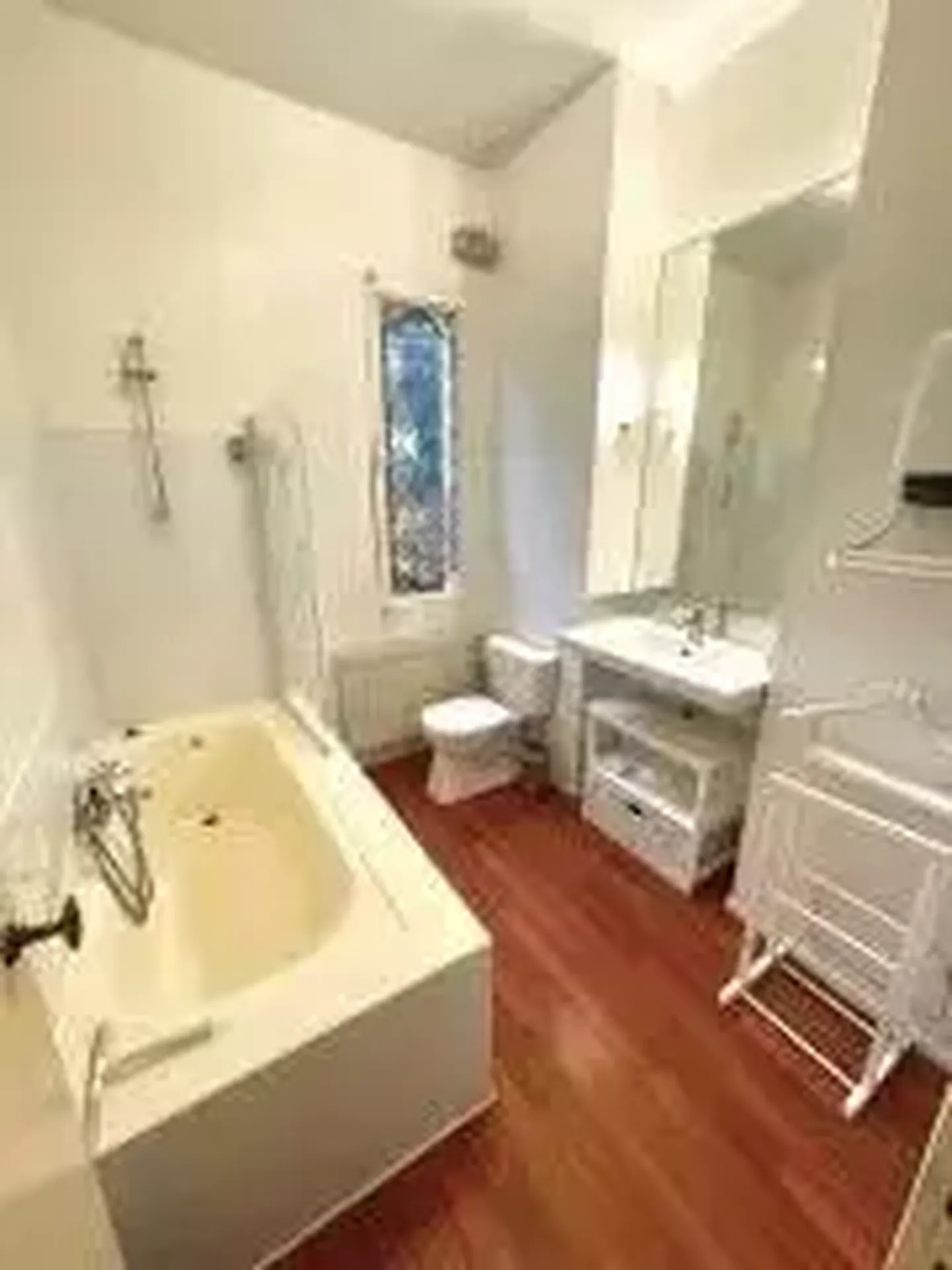 Location maison – 5 pièces – 4 chambres – 182 m² – 1 860 € / mois