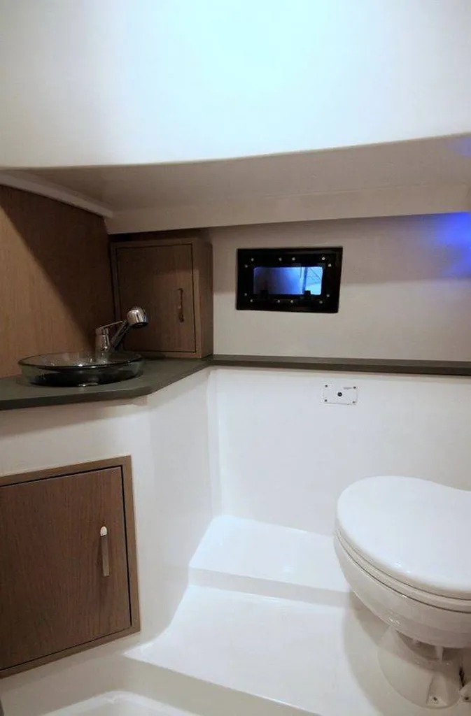 A vendre vedette open avec cabine Idea 80 WA La Martinique