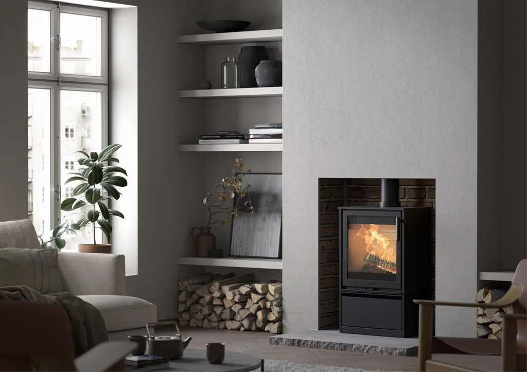 Contura 210 pour intégration dans une cheminée