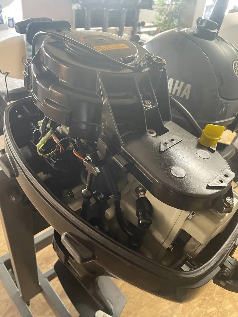 Ou acheter un moteur hors bord de petite puissance d'occasion en Loire atlantique?