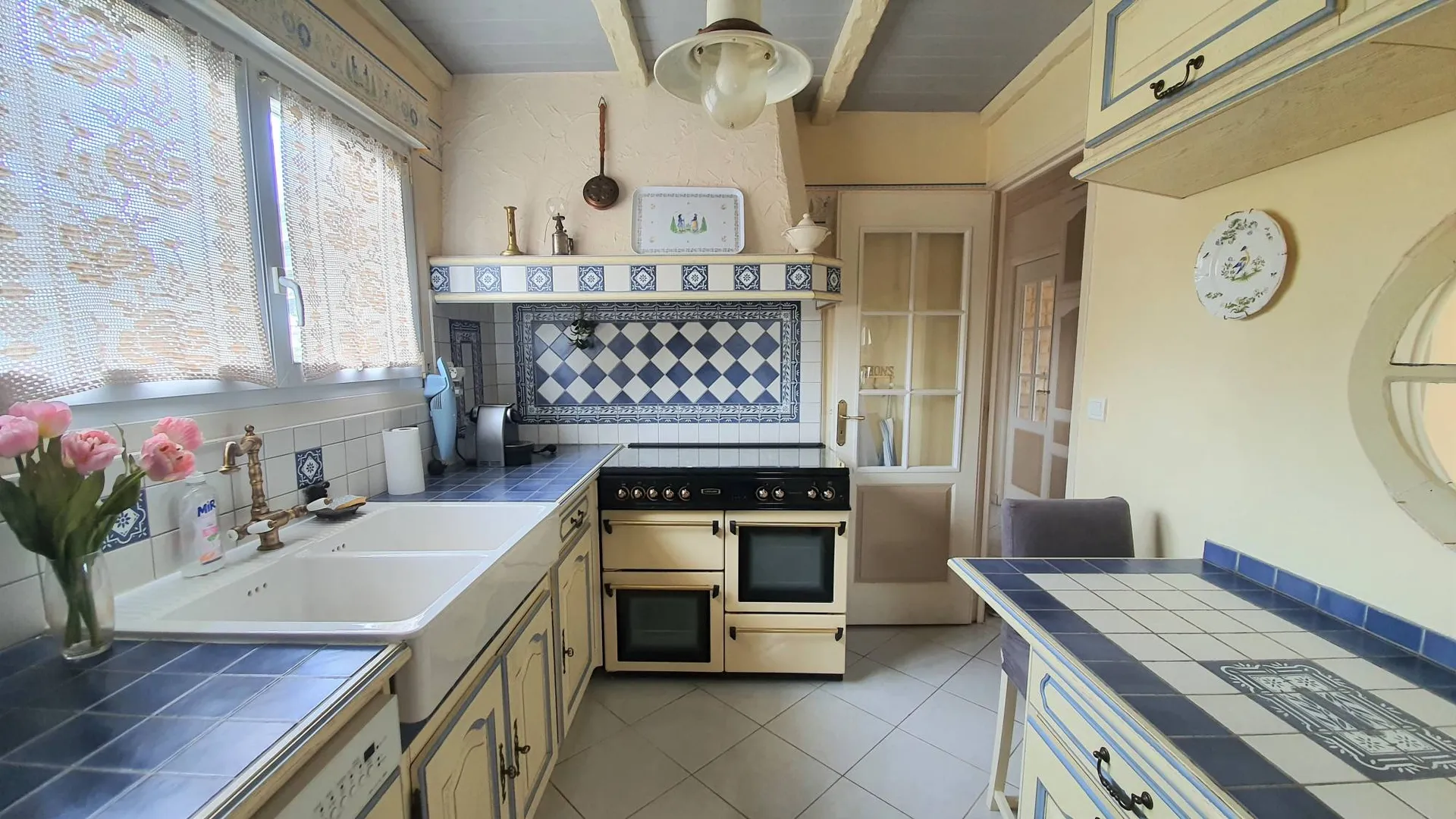 A vendre Villa avec vue magnifique sur la mer, 4 chambres, située au coeur des 3 villes soeurs ( Le Tréport 76470, Mers-les-Bains 80350 et Eu 76260)