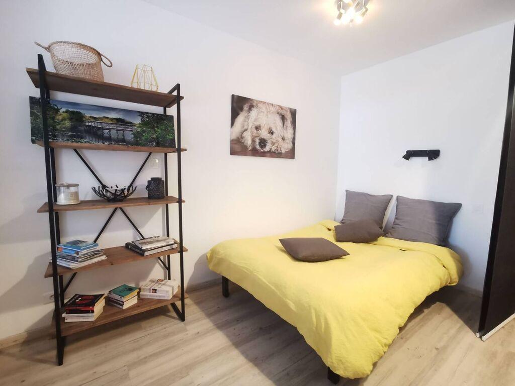 Appartement Cassis  ouvrant sur terrasse et jardinet privatif dans résidence sécurisée avec parking